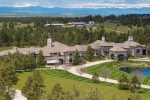 Serenity Ridge: Esta enorme mega mansión de 3.994 metros cuadrados en Colorado, sigue a la venta por $18,3 millones