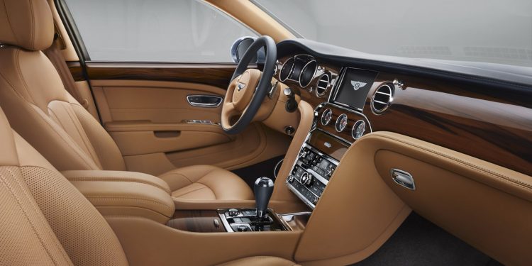 Bentley actualiza totalmente su versión sedán de lujo "Mulsanne" y ahora luce más imponente