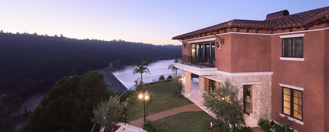 Casa Lago: Una mega espectacular villa de estilo mediterráneo en Bel Air a la venta por $34,9 millones