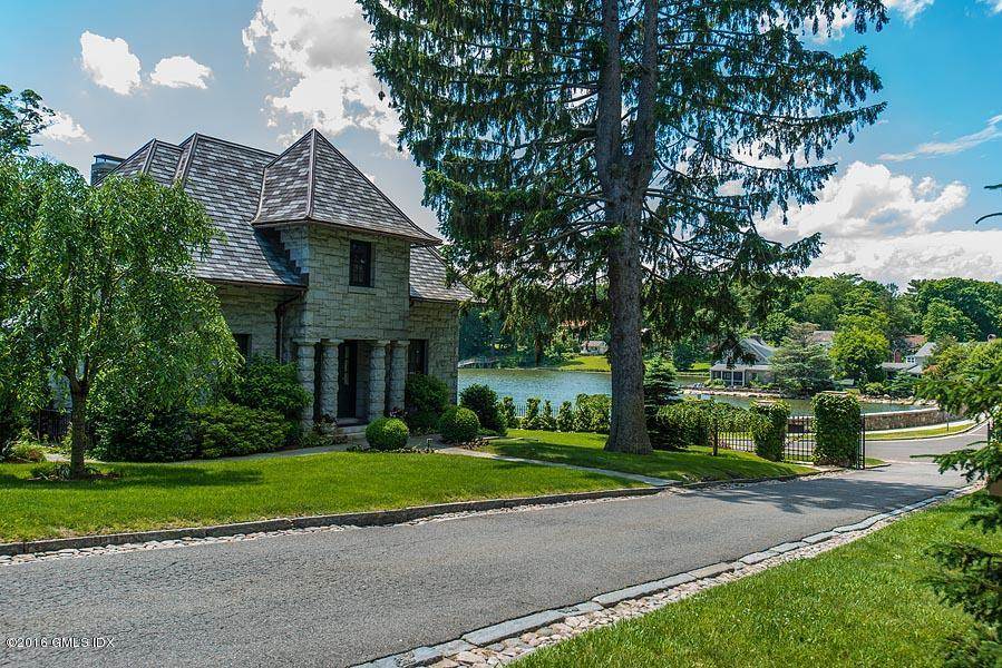 Ponen a la venta esta mega propiedad en su propia isla privada en Darien, Connecticut por $175 MILLONES