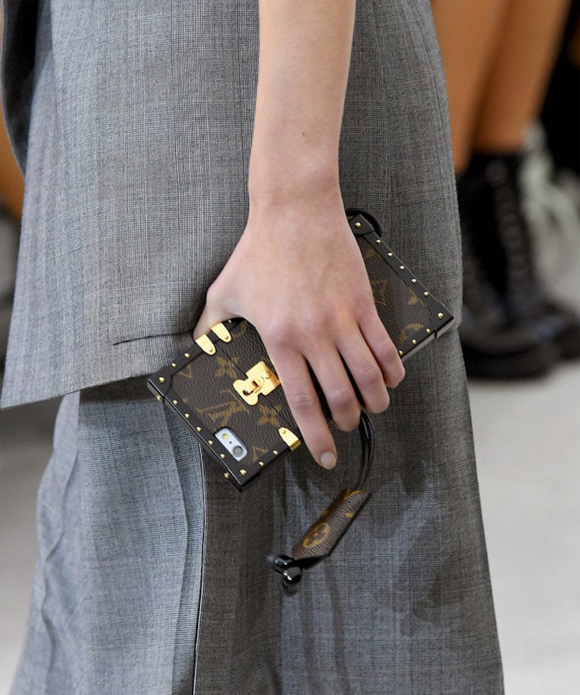 Louis Vuitton convierte su icónico "Petite Malle" en un case para iPhone