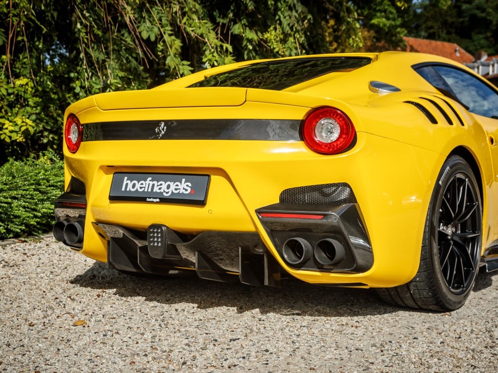 Tu oportunidad de poseer un Ferrari F12tdf a la venta en Holanda por €925,000