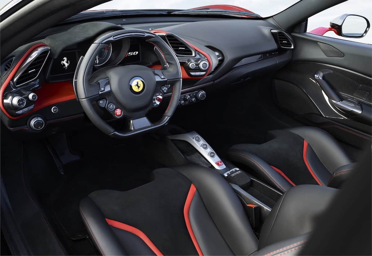 Ferrari J50: El fabricante de coches italiano transformó su 488 Spider en esta impresionante edición especial