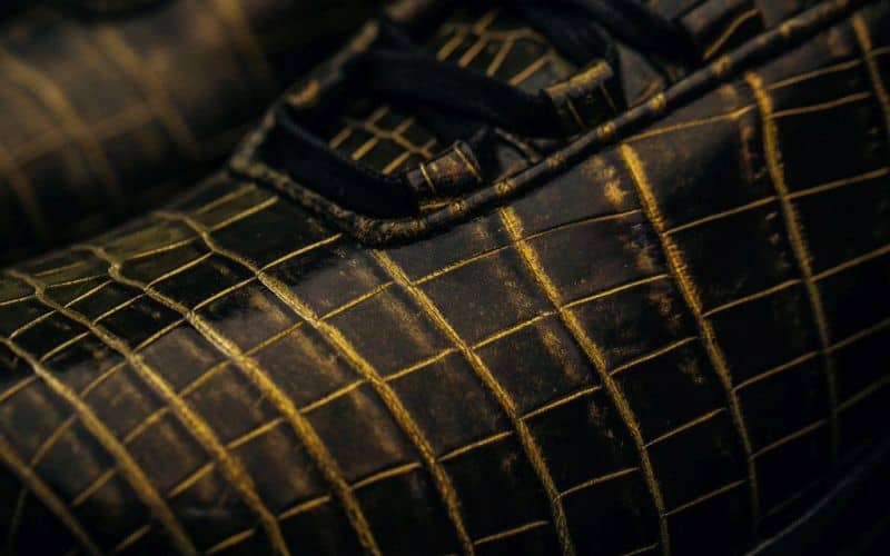 APL presenta unas zapatillas deportivas de piel de cocodrilo bañadas en oro de 24 quilates