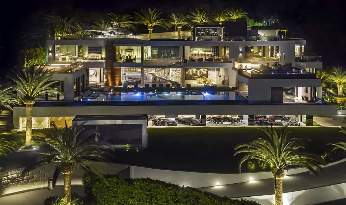 Esta alucinante mega mansión en Los Ángeles es la propiedad MÁS CARA a la venta actualmente en Estados Unidos ¡$250 MILLONES! Viene con autos de lujo y un helicóptero