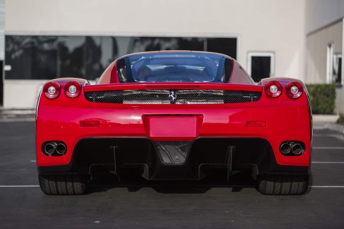 ¿Vale este Ferrari Enzo $4 MILLONES?