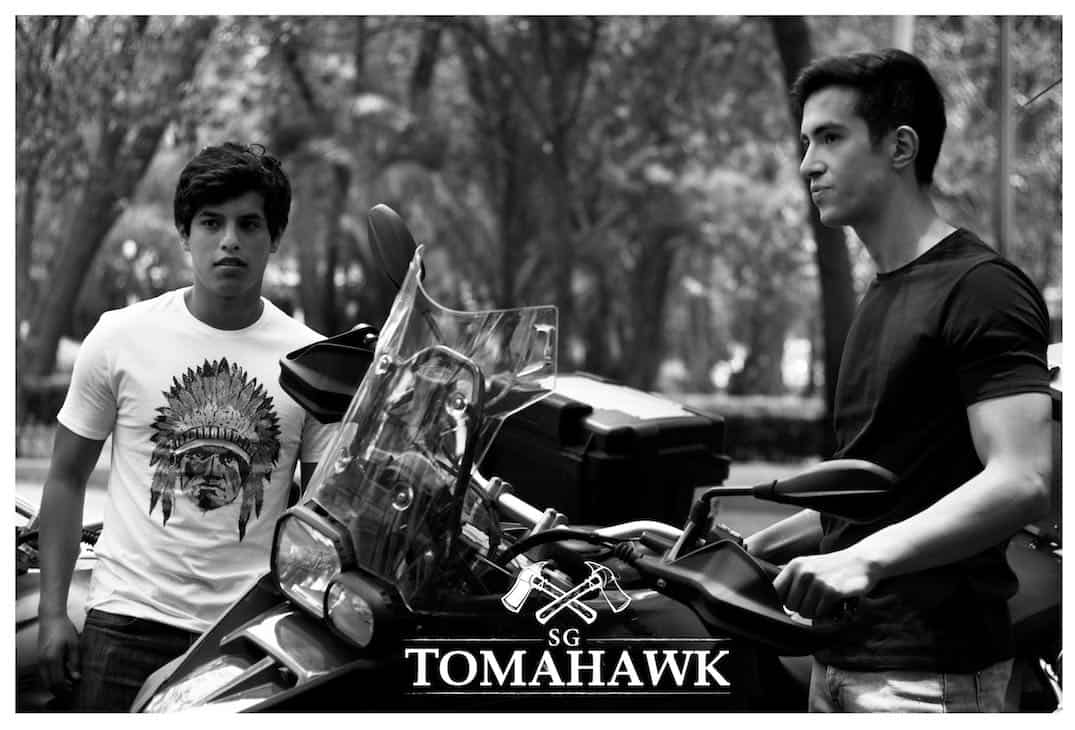 TOMAHAWK SG: Playeras para caballeros con un estilo vintage