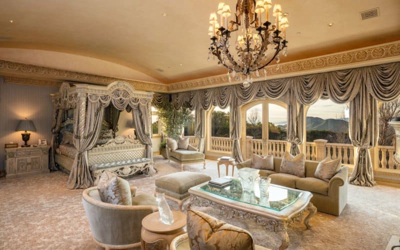 Hermosa mega propiedad estilo francés en Thousand Oaks, California esta a la venta por $18.9 millones