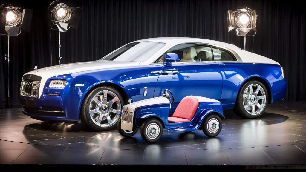 Rolls-Royce fabrica mini coche para niños enfermos