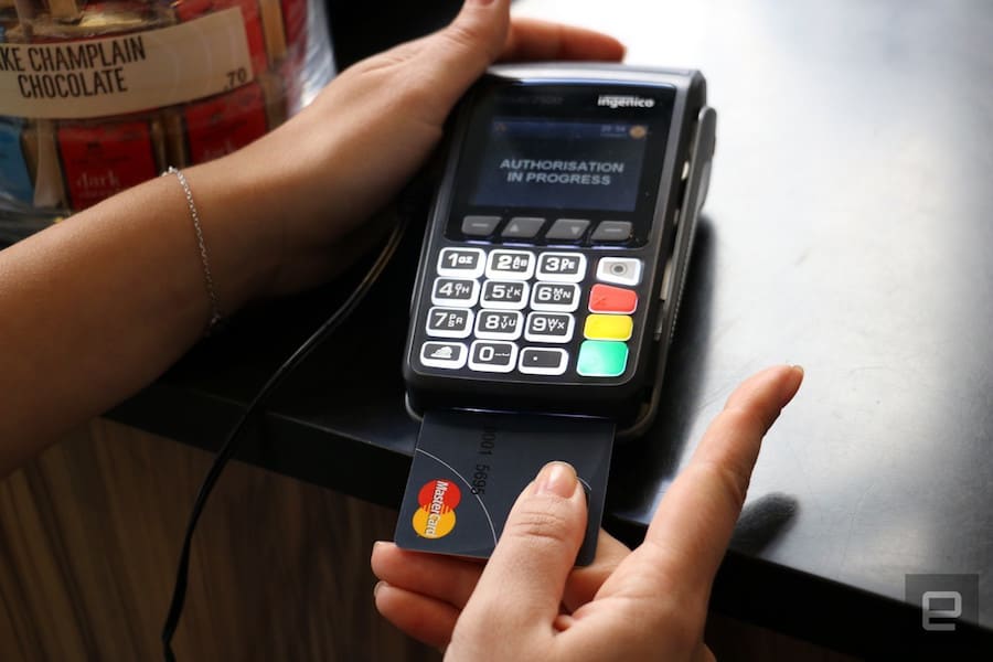 MasterCard presenta tarjeta de crédito con escáner de huellas dactilares