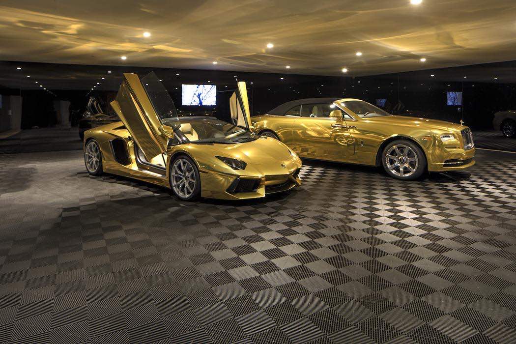 ¡De ensueño! Venden esta mega mansión en California con bóveda de cristal, Lamborghini y Rolls Royce de oro por $100 millones