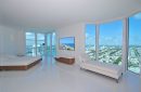 Ultra exclusivo penthouse de tres pisos en Torres Portofino en Miami Beach, Florida sale al mercado por $9,4 millones