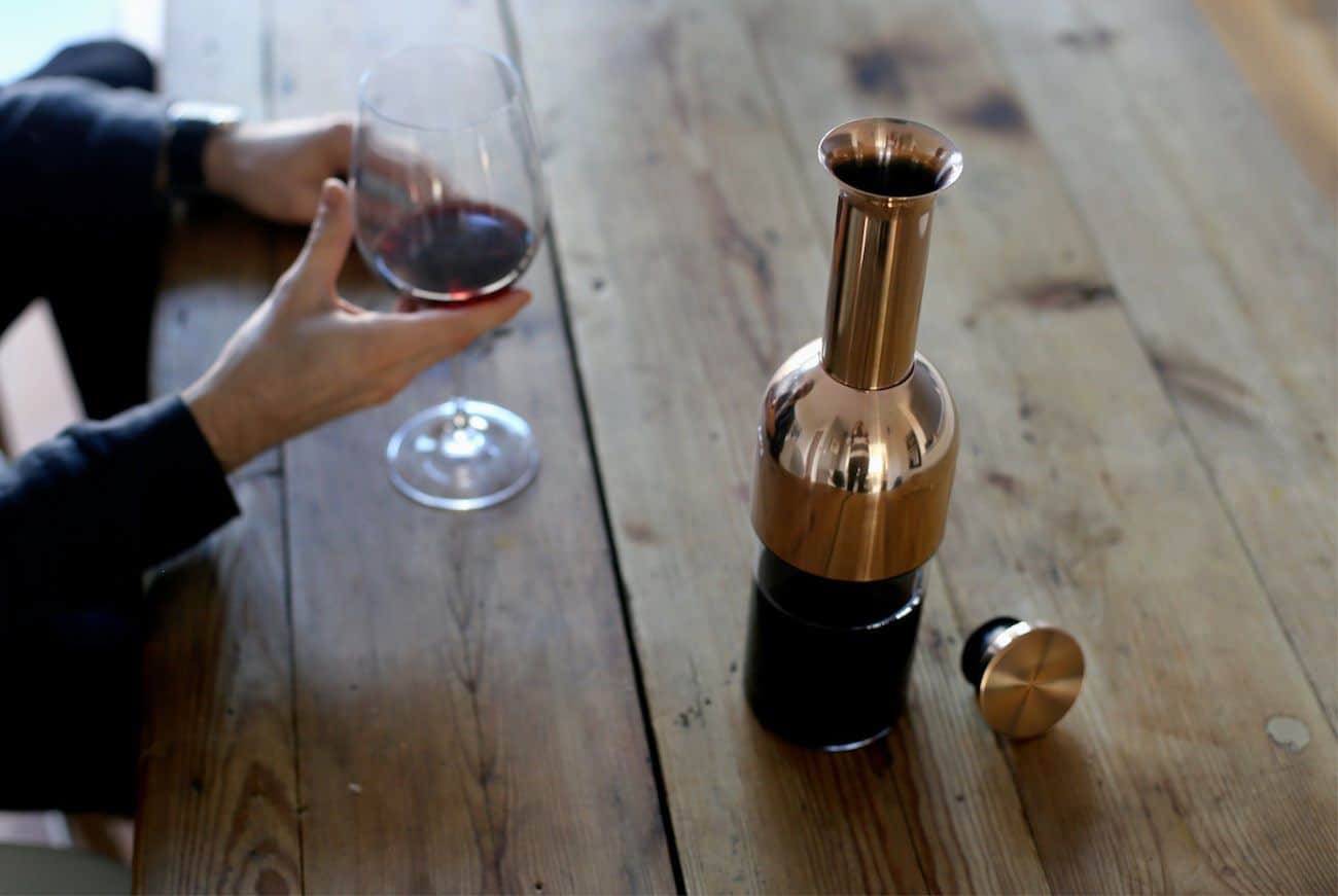 Esta decantadora creada por Tom Cotton es el regalo perfecto para los amantes del buen vino