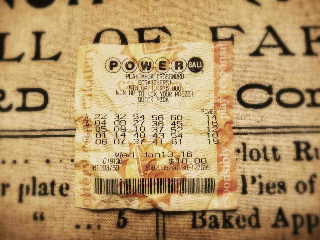 Un solo tiquete vendido en California gana el jackpot de $448 millones del Powerball en los Estados Unidos