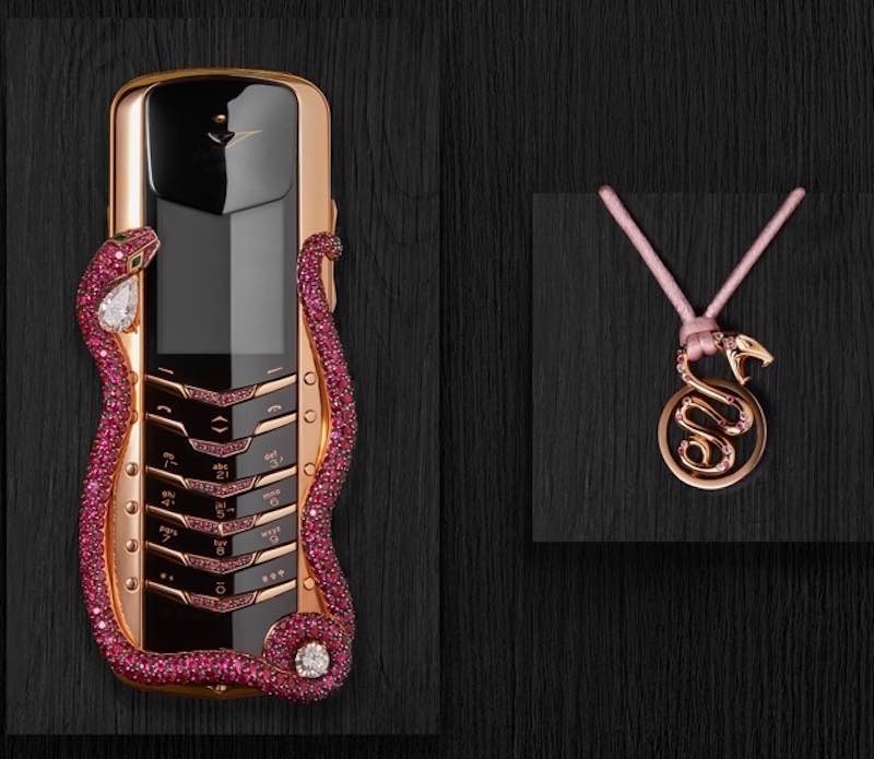 VERTU y Boucheron crearon un celular de $360.000 con diamantes y rubíes