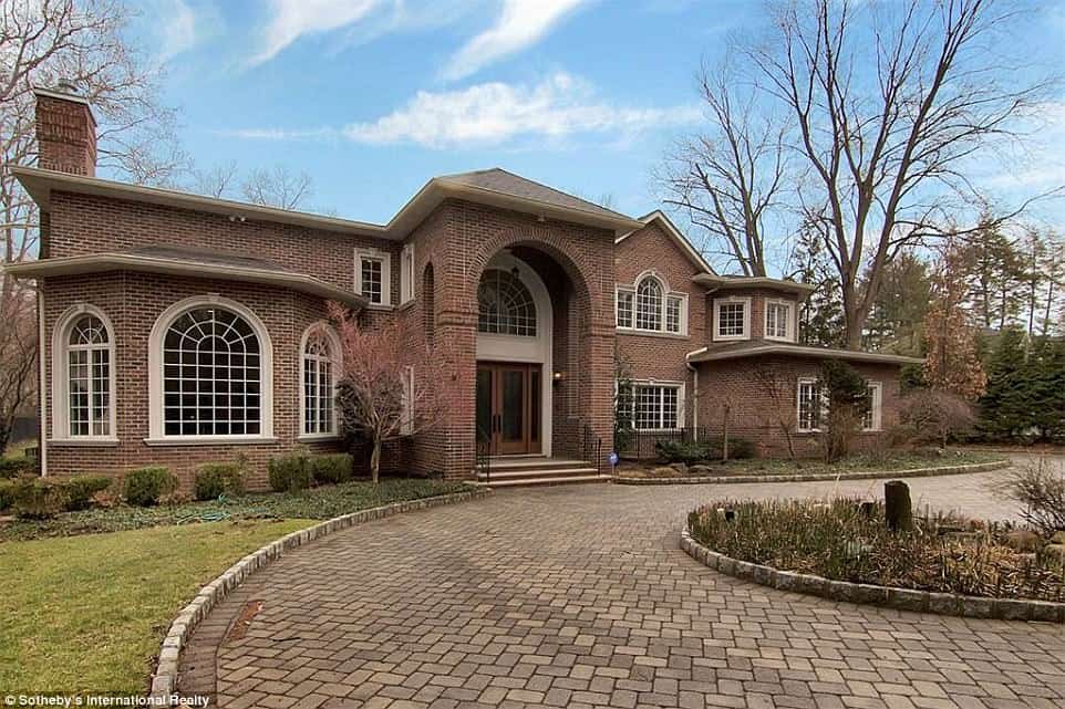 Magnate ruso y su hijo se suman al escándalo de Trump Jr. y ponen en venta sus mansiones en Nueva Jersey