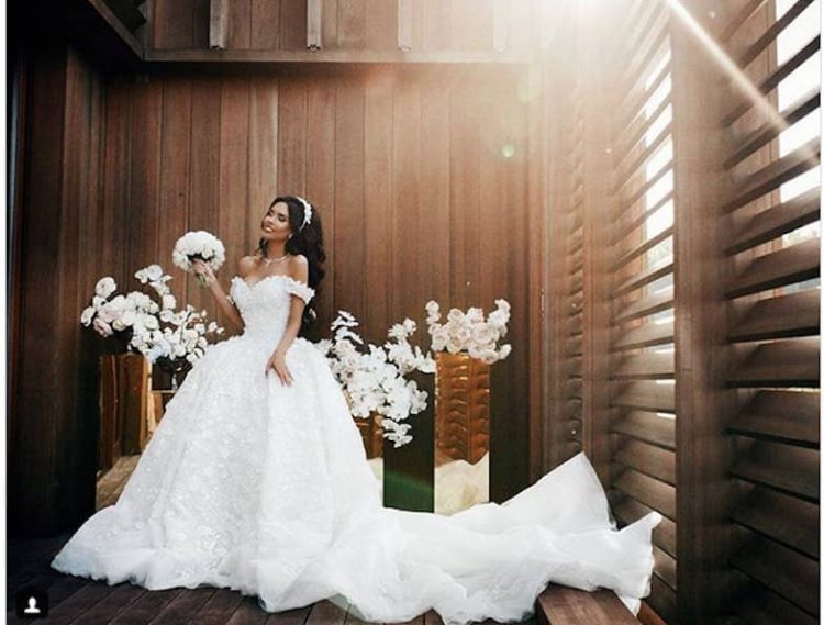 Oligarca ruso se casó con su prometida super modelo en una ULTRA opulenta ceremonia celebrada en Moscú