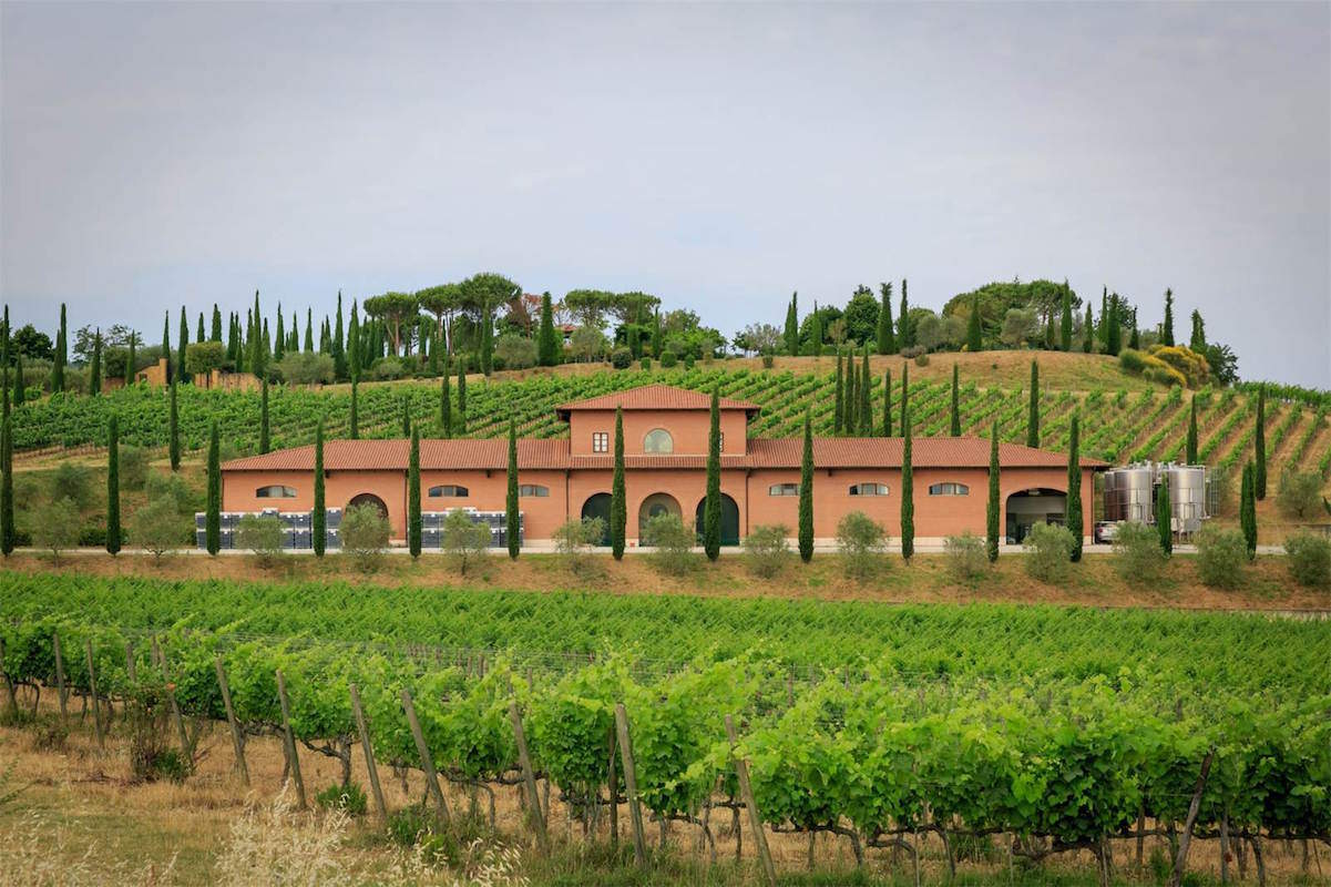 Esta maravillosa finca vitivinícola en Toscana con espectaculares vistas de Montepulciano puede ser tuya por $21 millones