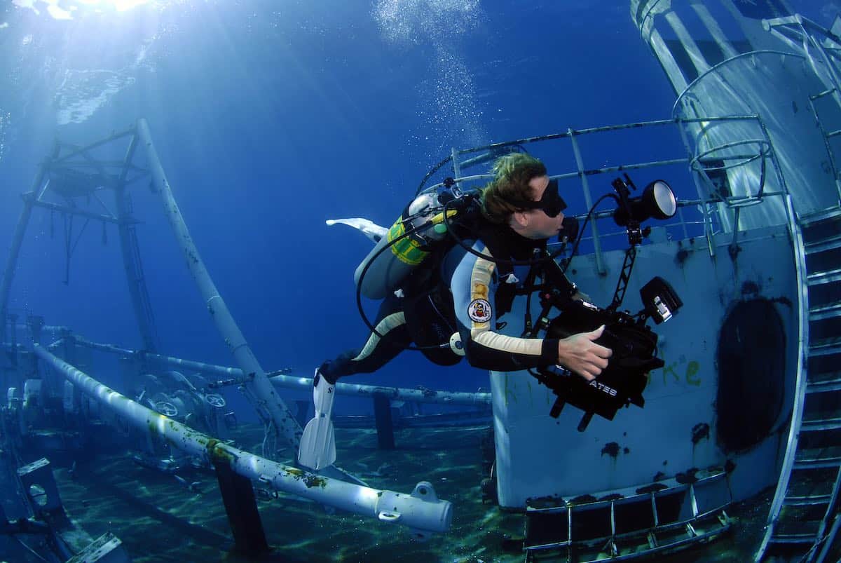 Desde BARCOS HUNDIDOS hasta una ciudad recreada: Experiencia submarina en Islas Caimán