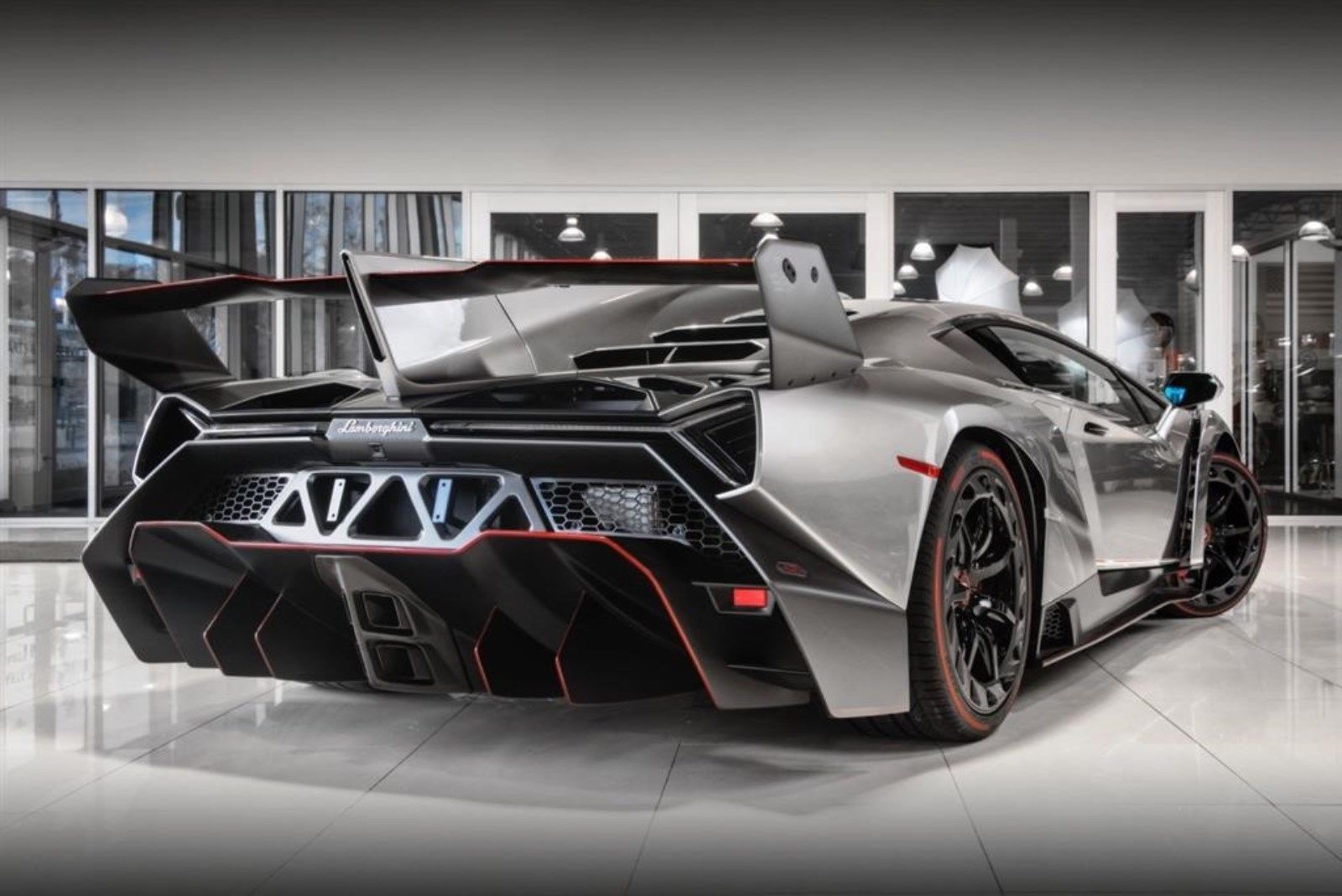 ¿Buscando comprar un Lamborghini Veneno? Este salió a la venta por $9,4 millones