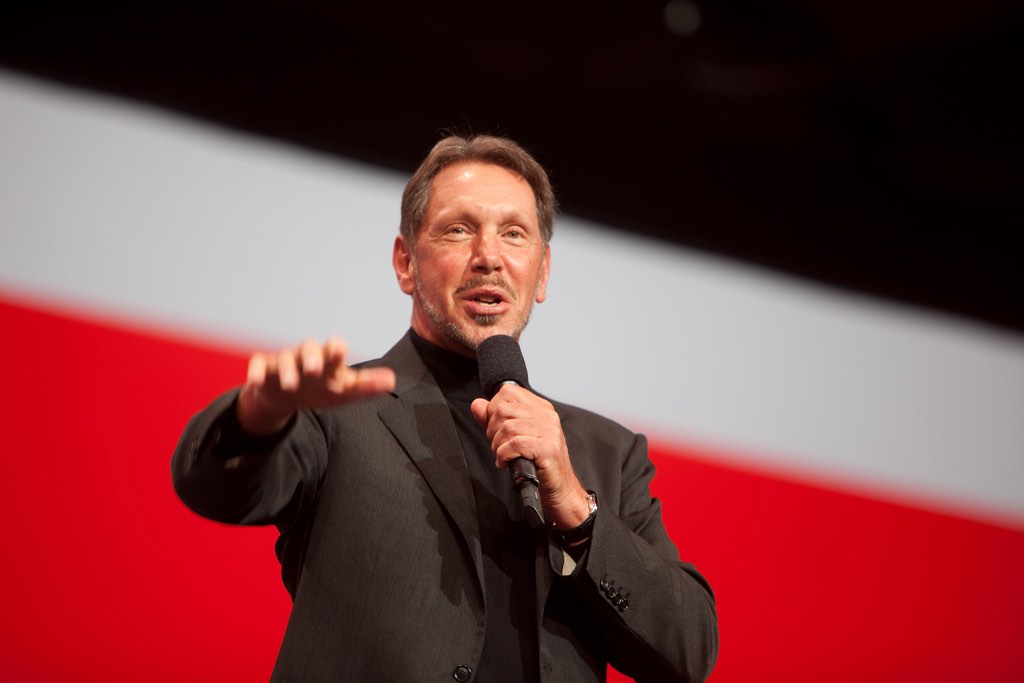 Larry Ellison, uno de los 10 multimillonarios vieron crecer sus fortuna en el último mes.