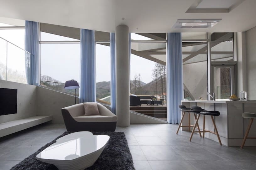Haga un tour privado por esta fabulosa casa moderna en Hongcheon, Corea Del Sur