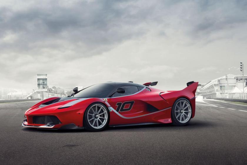Ferrari presentó el FXX K: Superdeportivo sólo para las pistas de carreras