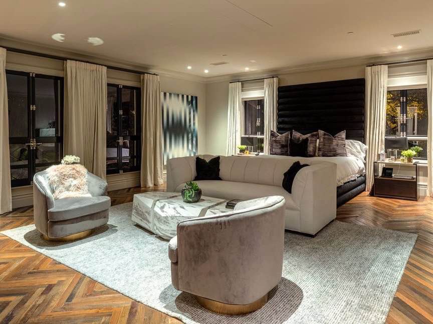 El diseñador de moda Jeff Rudes pone a la venta su impresionante mega mansión de 20 baños en L.A por $45 millones