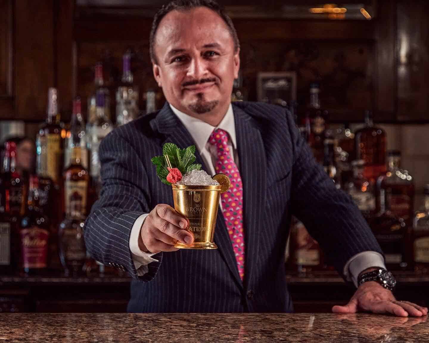 Celebre el Cinco de Mayo disfrutando de este cóctel con tequila Patrón de $1.500
