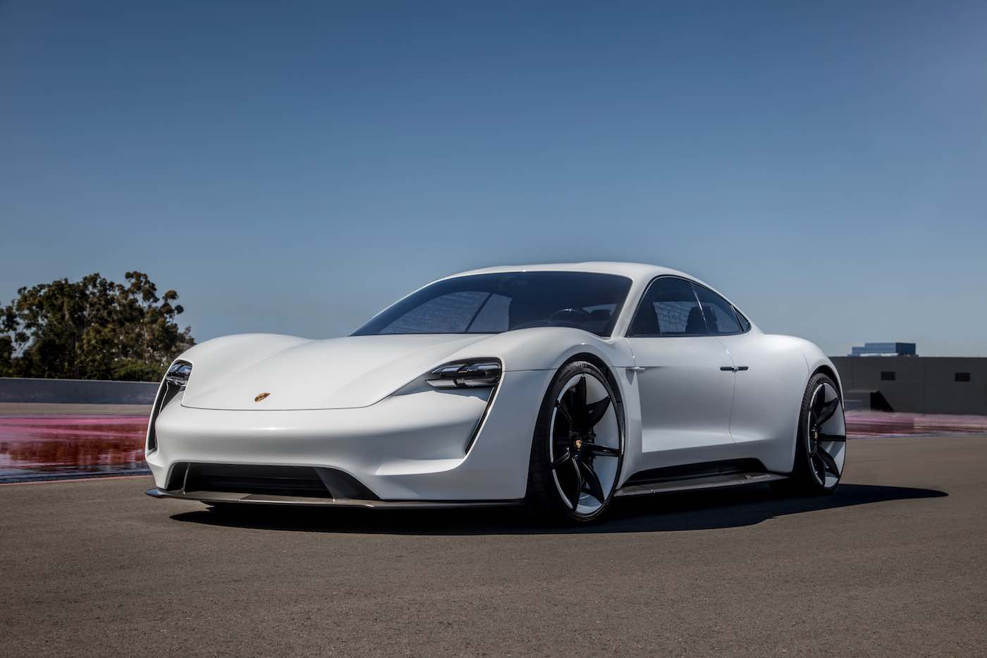 Mission E: el nombre del primer deportivo eléctrico de Porsche será Taycan