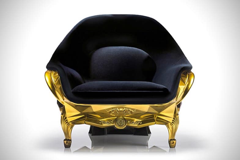 El Gold Skull Armchair bañado en oro de 24 quilates a un precio de $500.000