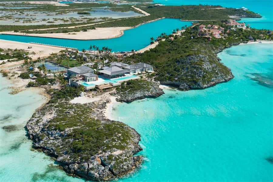 Turtle Tail Estate: Este paraíso tropical de 4.57 ACRES en las Islas Turcas y Caicos se vendió por $25 millones