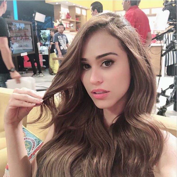 ¡Para NO perderselo! El instagram de Yanet Garcia, la presentadora del tiempo más sexy del mundo