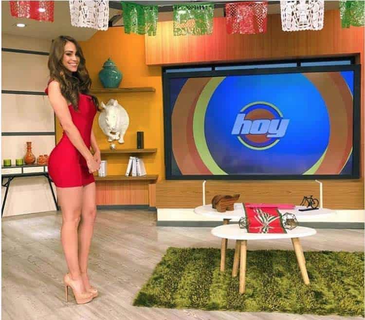 ¡Para NO perderselo! El instagram de Yanet Garcia, la presentadora del tiempo más sexy del mundo