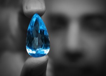 Raro diamante azul se vendió por $6,7 millones