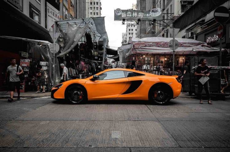 McLaren en las calles de Hong Kong