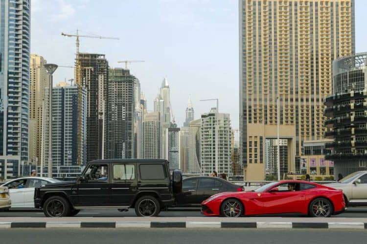Tráfico en Dubai