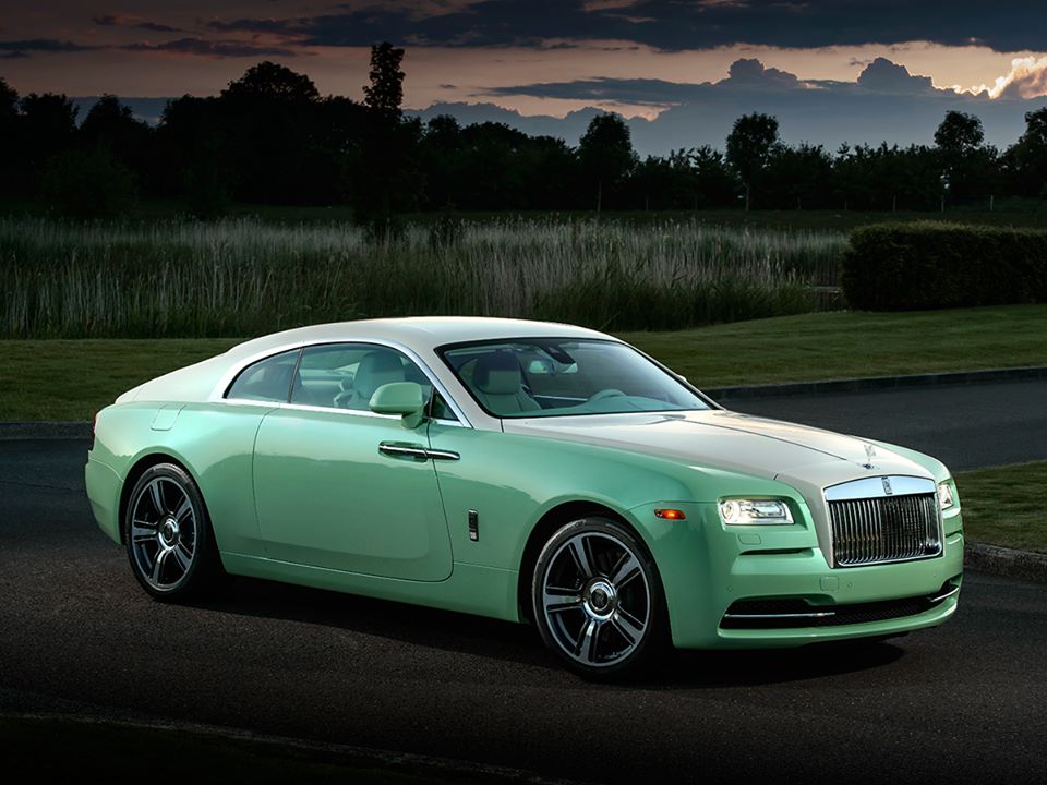 Rolls-Royce creó este maravilloso Jade Pearl Wraith color menta a petición del coleccionista de autos Michael Fux