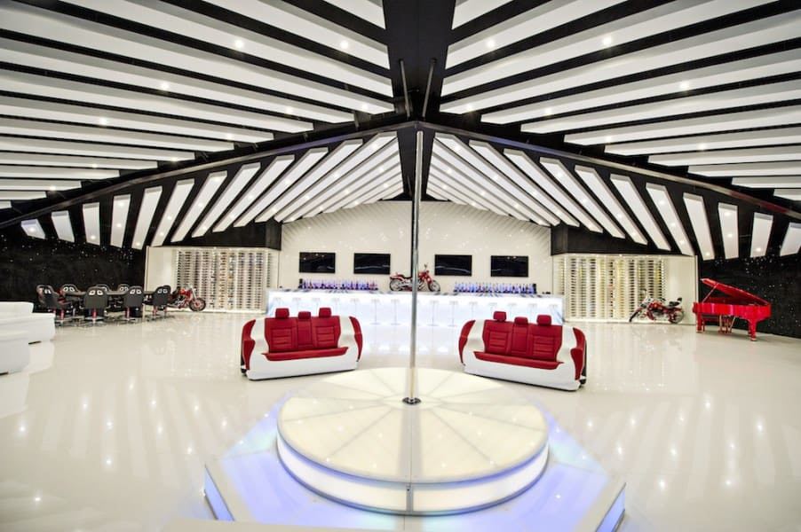 Los diseños de Epicentrum, elevan estos los muebles inspirados en Lamborghini al nivel más alto
