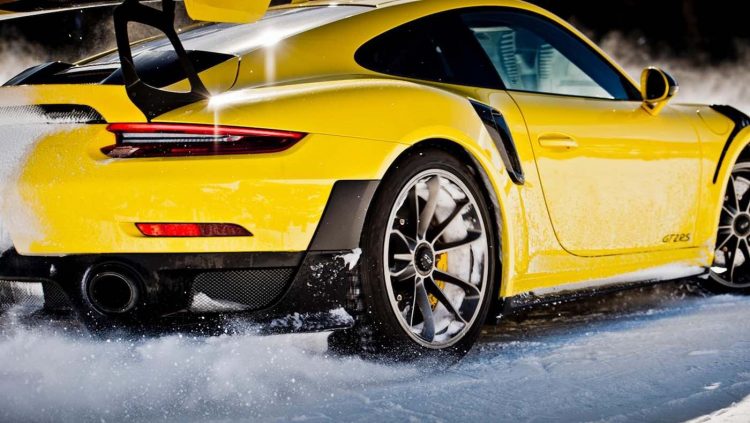 Porsche revive la legendaria 'Carrera del Hielo' en Austria