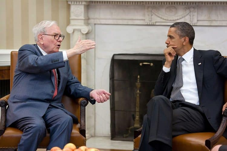Warren Buffett se reúne con el ex presidente Barack Obama