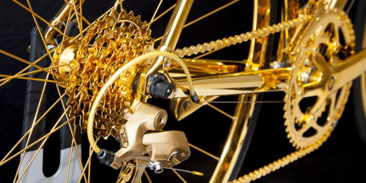 Está bicicleta chapada en oro de 24 quilates de Goldgenie, cuesta más que un Ferrari 488GTB