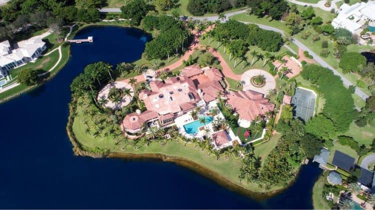 John W. Henry, el multimillonario propietario de los Red Sox y del Liverpool FC pone su enorme mansión en Boca Raton, Florida a la venta por $15 millones