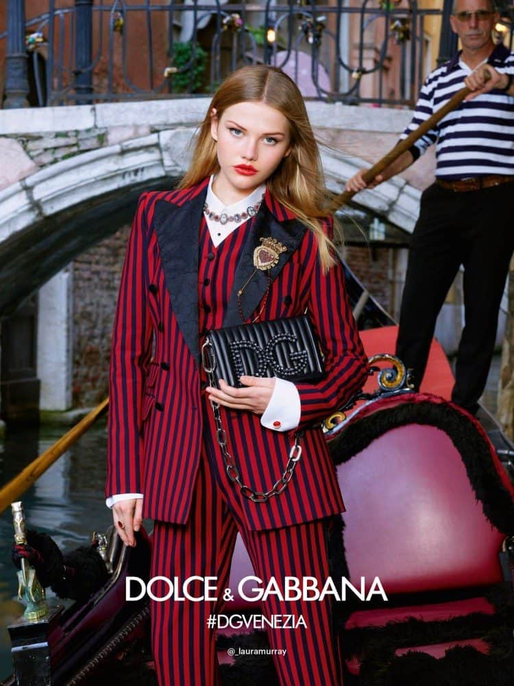 Dolce & Gabbana exhibe su glamorosa colección primavera/verano 2019 en la encantadora Venecia captada por los hermanos Morelli