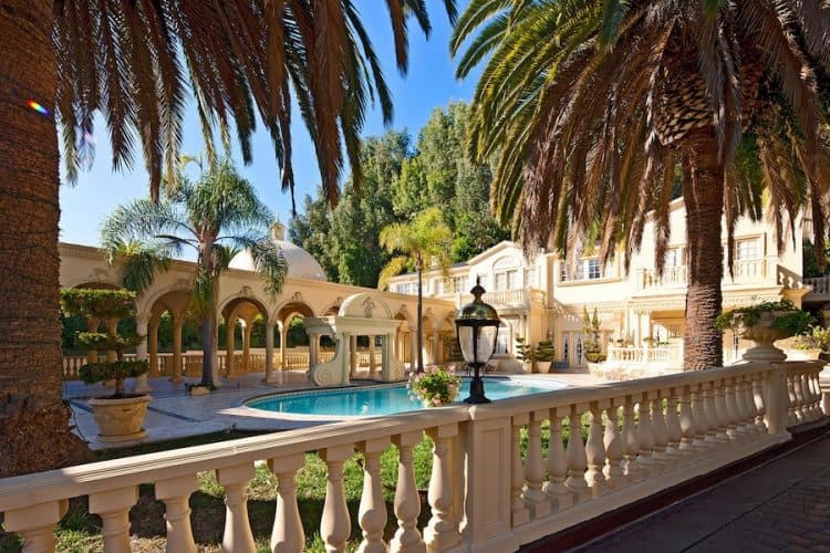 Jade Mills, la agente inmobiliario #1 de la costa oeste de los Estados Unidos vende esta ultra lujosa mansión en Bel Air, California por $26,9 millones