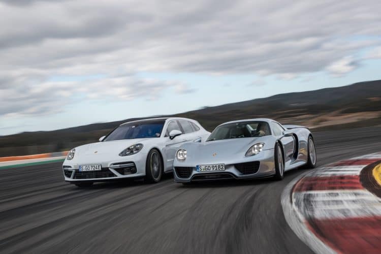 10 años del Porsche Panamera: limusina deportiva de lujo pionera en hibridación