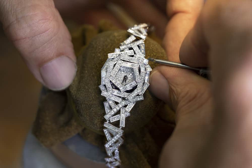 Exclusivo reloj Diamond Threads, tejido con "hilos" de diamantes