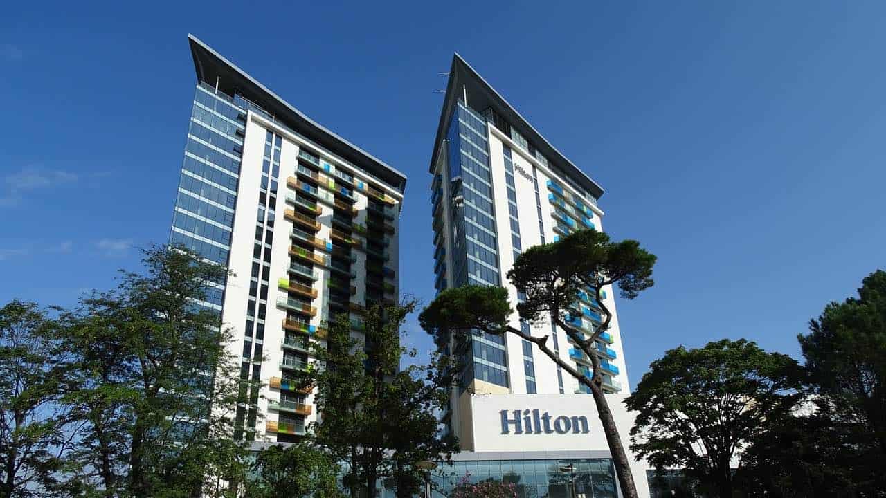 Historia de los hoteles Hilton; como comenzó la gran cadena hotelera internacional