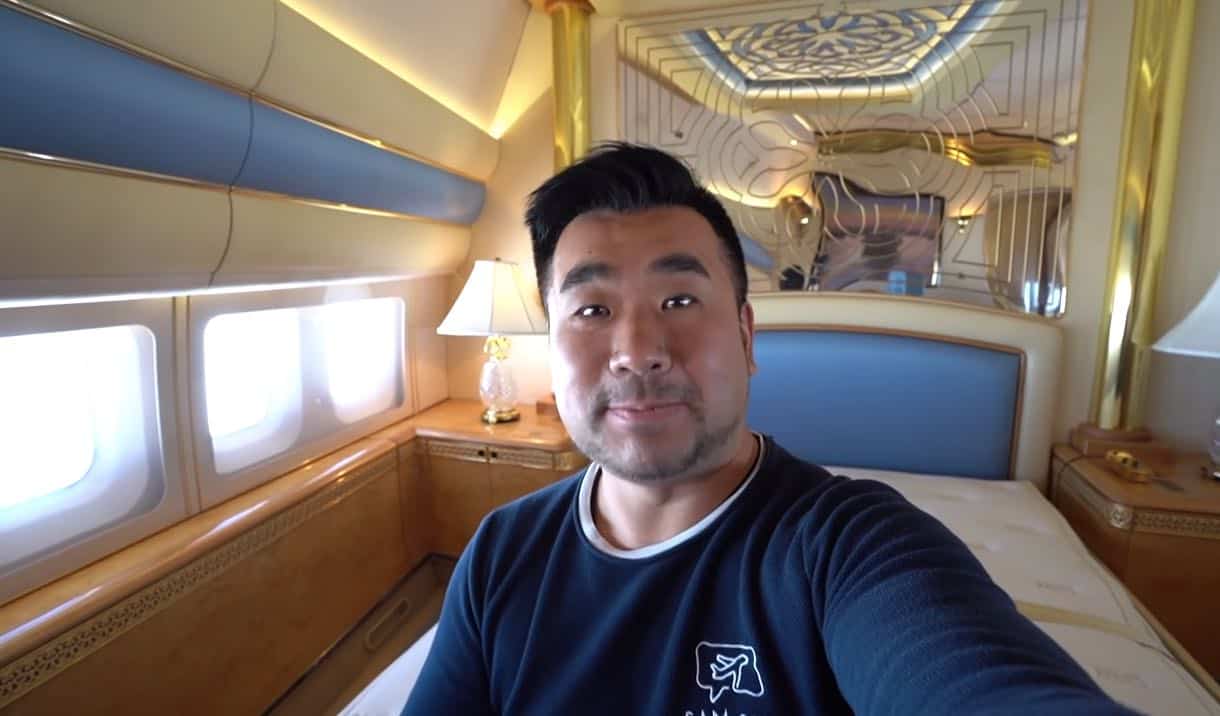 Sam Chui vuela en este jet privado Boeing 747-8 expropiedad de la familia real de Qatar