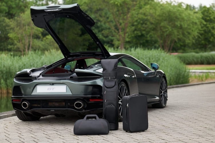 Este lujoso set de equipaje McLaren personalizado está disponible por $15.400